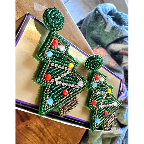 Beaded Christmas Tree Earrings Handmade embellished Ornaments Dangle Pos… - Picture 4 of 12